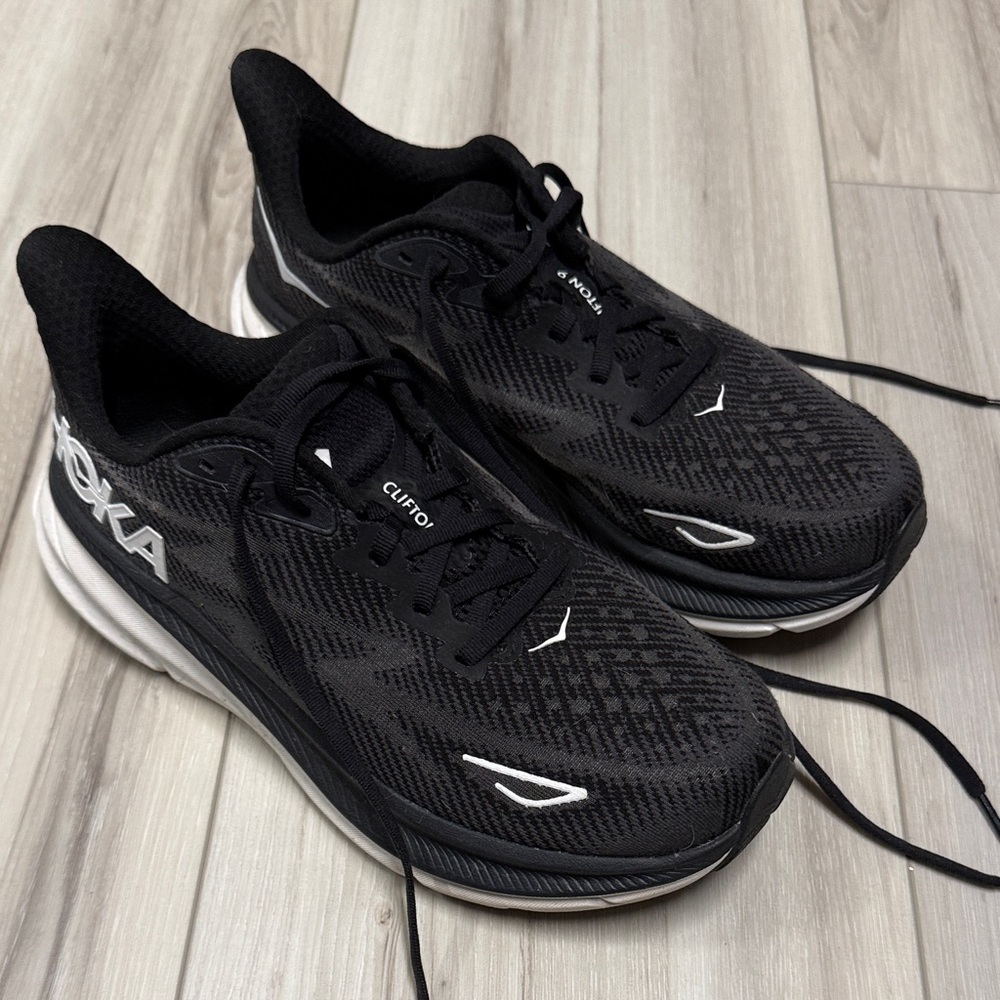 Hoka Clifton 9 Sneakers